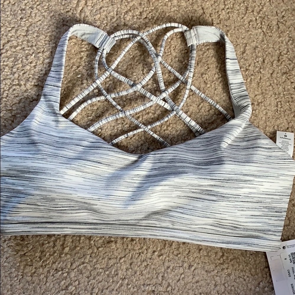 Lululemon sports bra